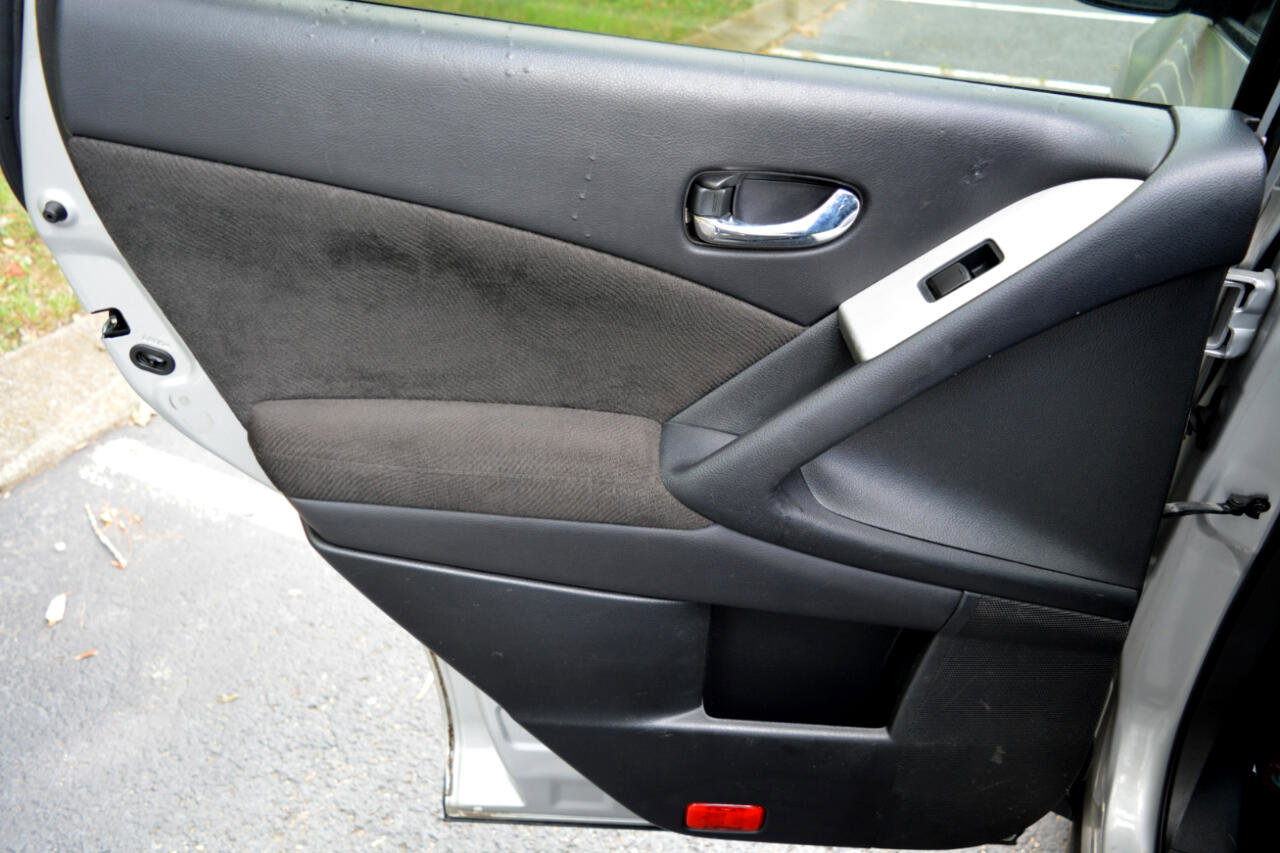 Used 2014 Nissan Murano S image 11