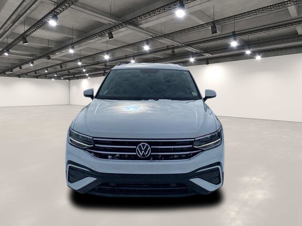 Used 2022 Volkswagen Tiguan S image 2