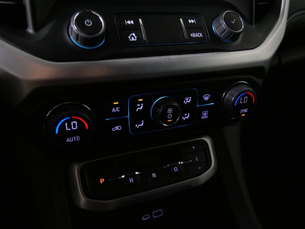 Used 2023 GMC Acadia SLT w/ Technology Package AWD/4WD image 27