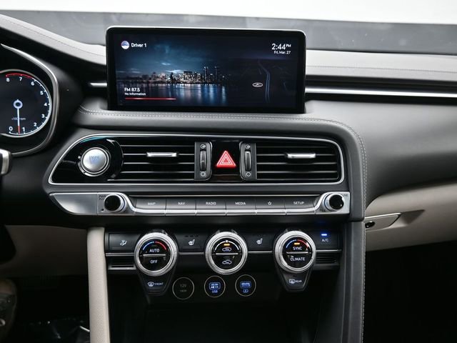 Used 2022 Genesis G70 3.3T image 12