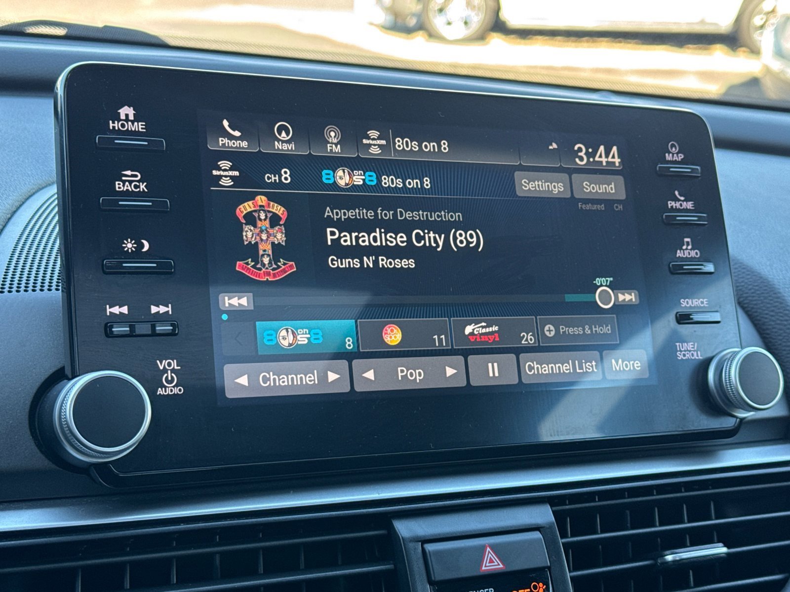 Used 2019 Honda Accord Touring image 17