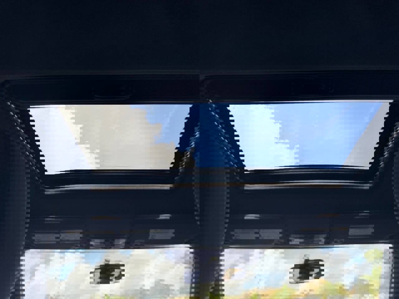 Used 2018 Mitsubishi Outlander SE image 16