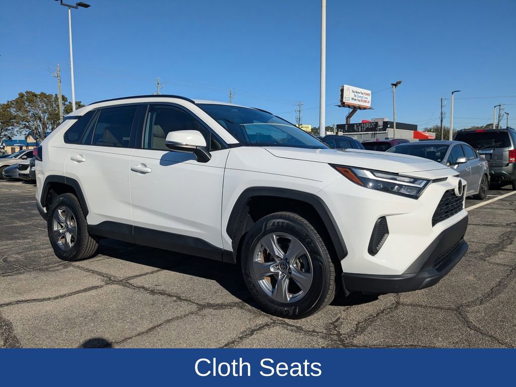 Used 2022 Toyota RAV4 XLE video 2