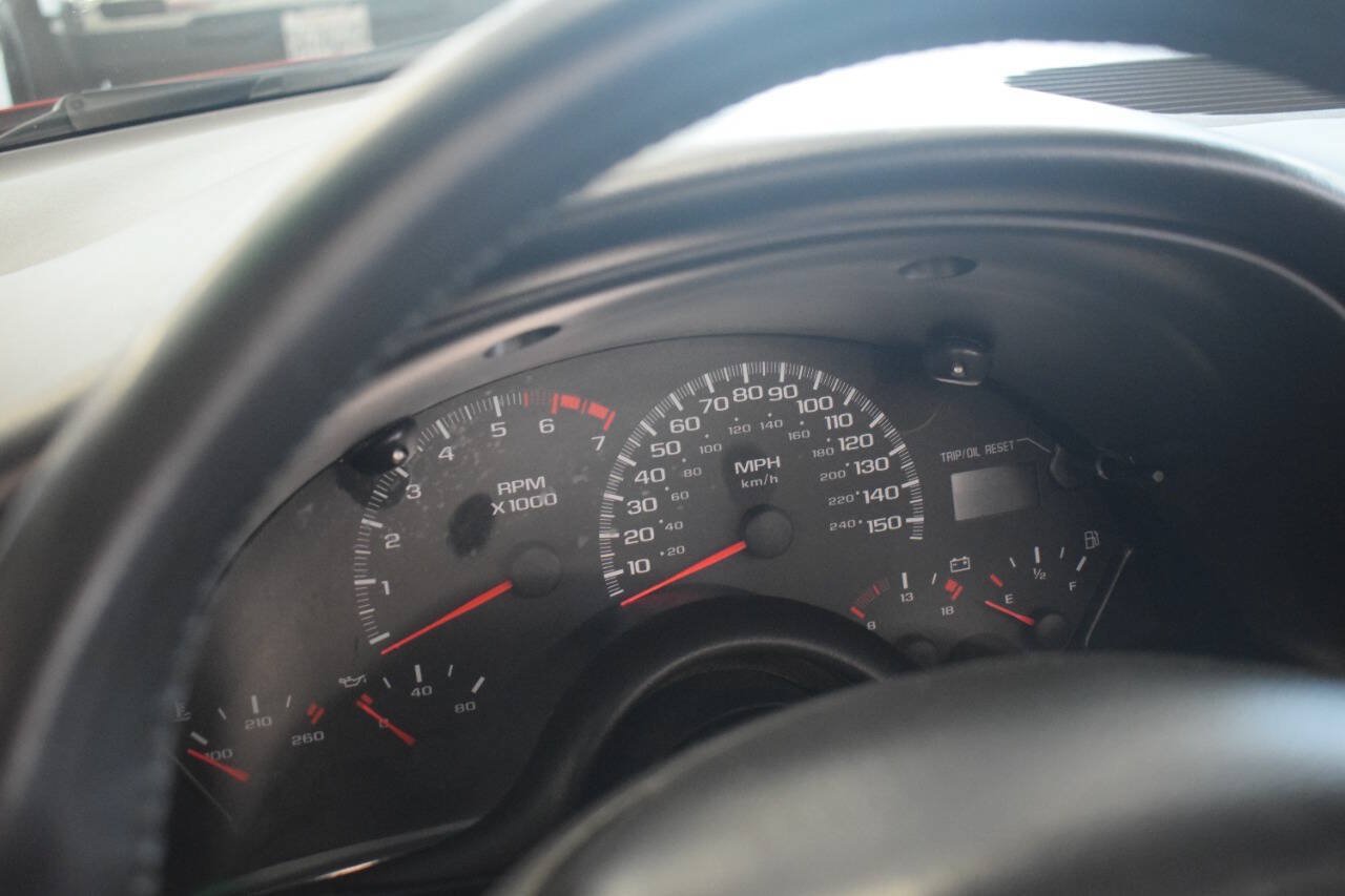 Used 2002 Chevrolet Camaro Z28 RWD image 60