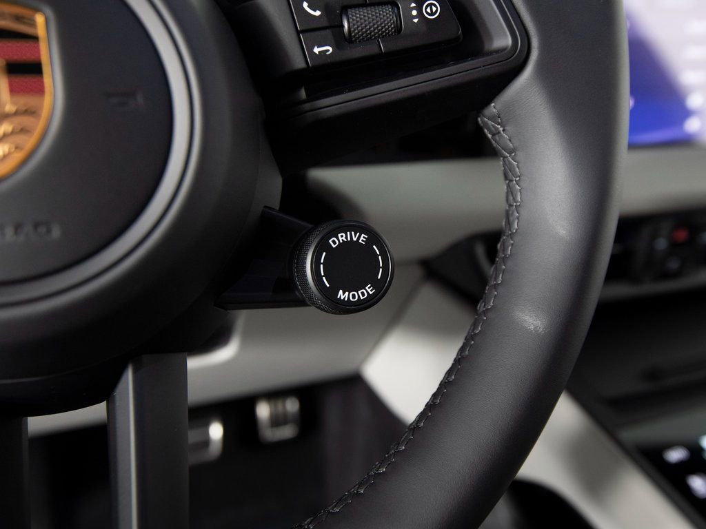 New 2026 Porsche Macan 4S Electric image 25