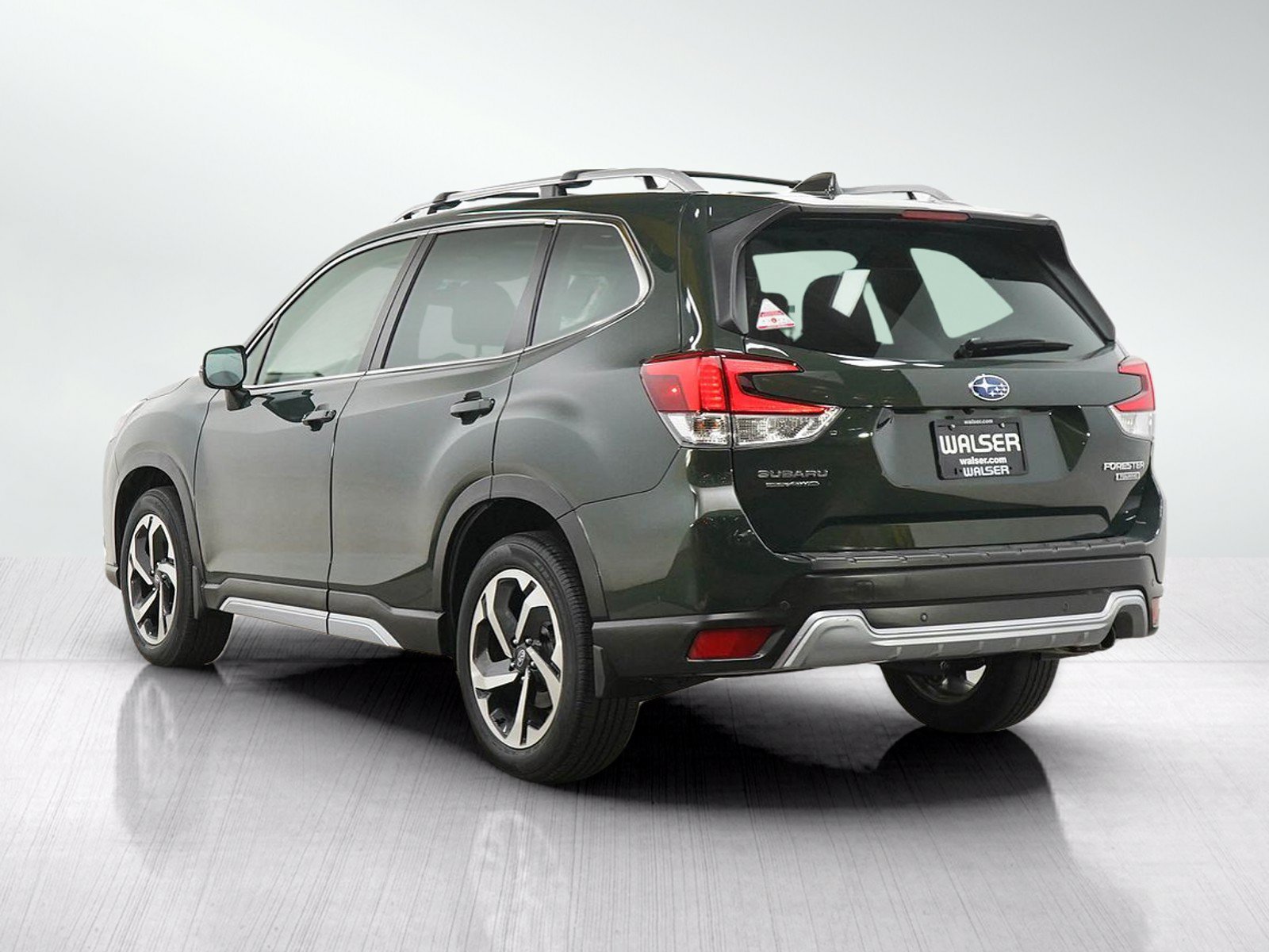 Used 2023 Subaru Forester Touring AWD/4WD image 3