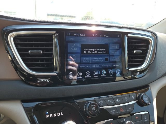 Used 2017 Chrysler Pacifica Touring-L Plus w/ Advanced Safetytec Group image 14