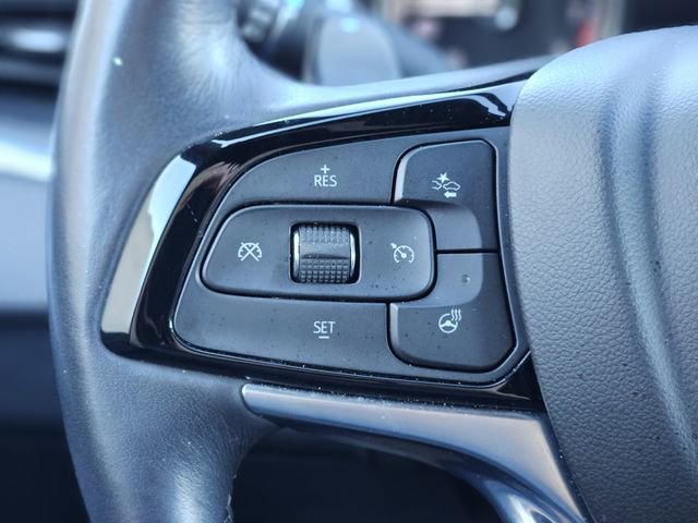 Used 2023 Buick Enclave Essence w/ Sport Touring Edition image 17