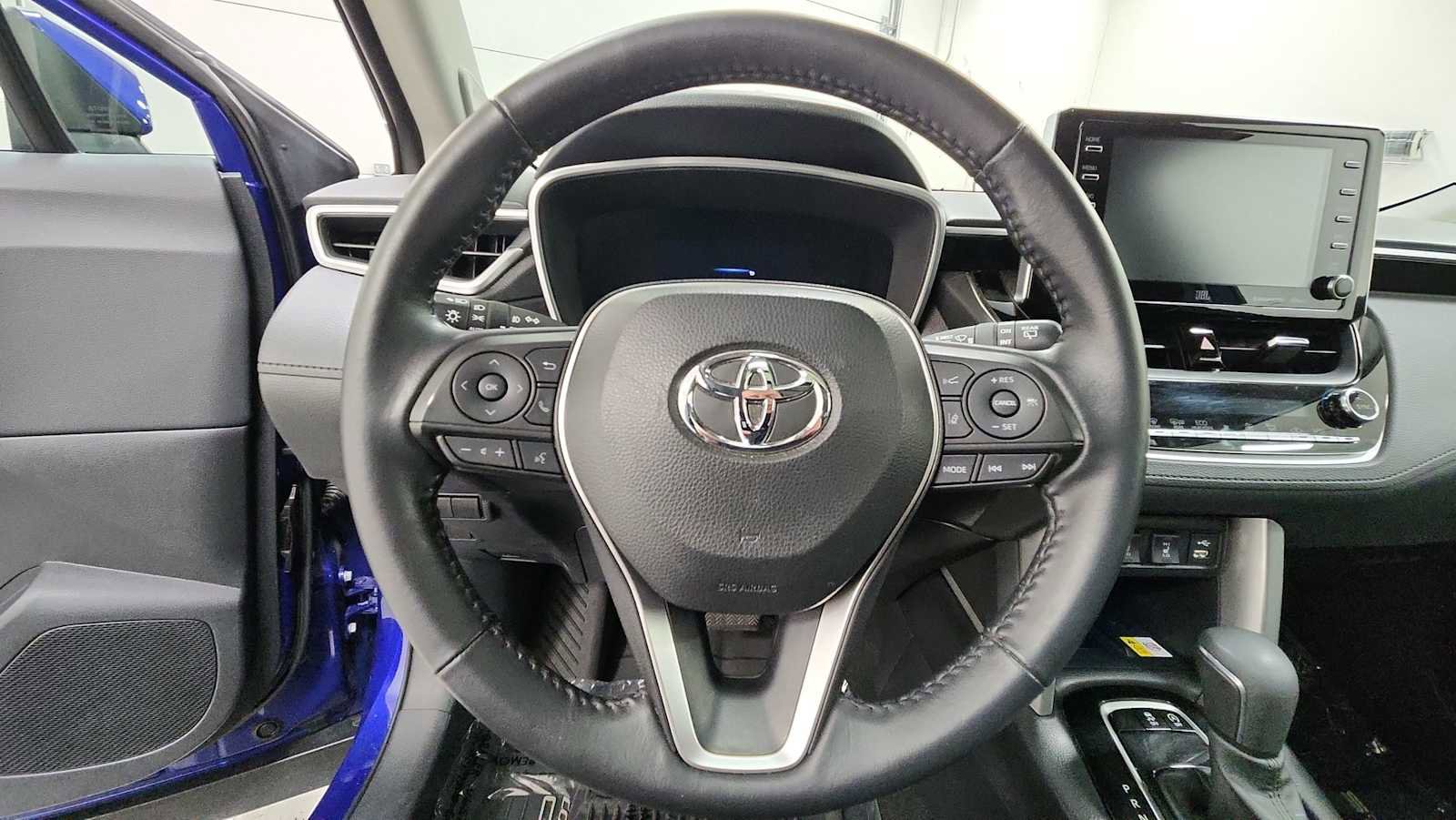 Certified 2022 Toyota Corolla Cross XLE w/ Convenience Package AWD/4WD image 16