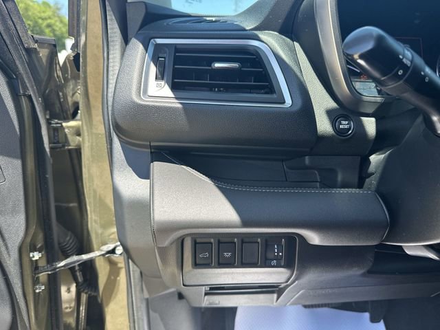 Used 2023 Subaru Ascent Limited w/ Technology Package AWD/4WD image 21