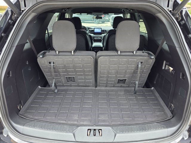Used 2020 Ford Explorer XLT w/ Comfort Package AWD/4WD image 10