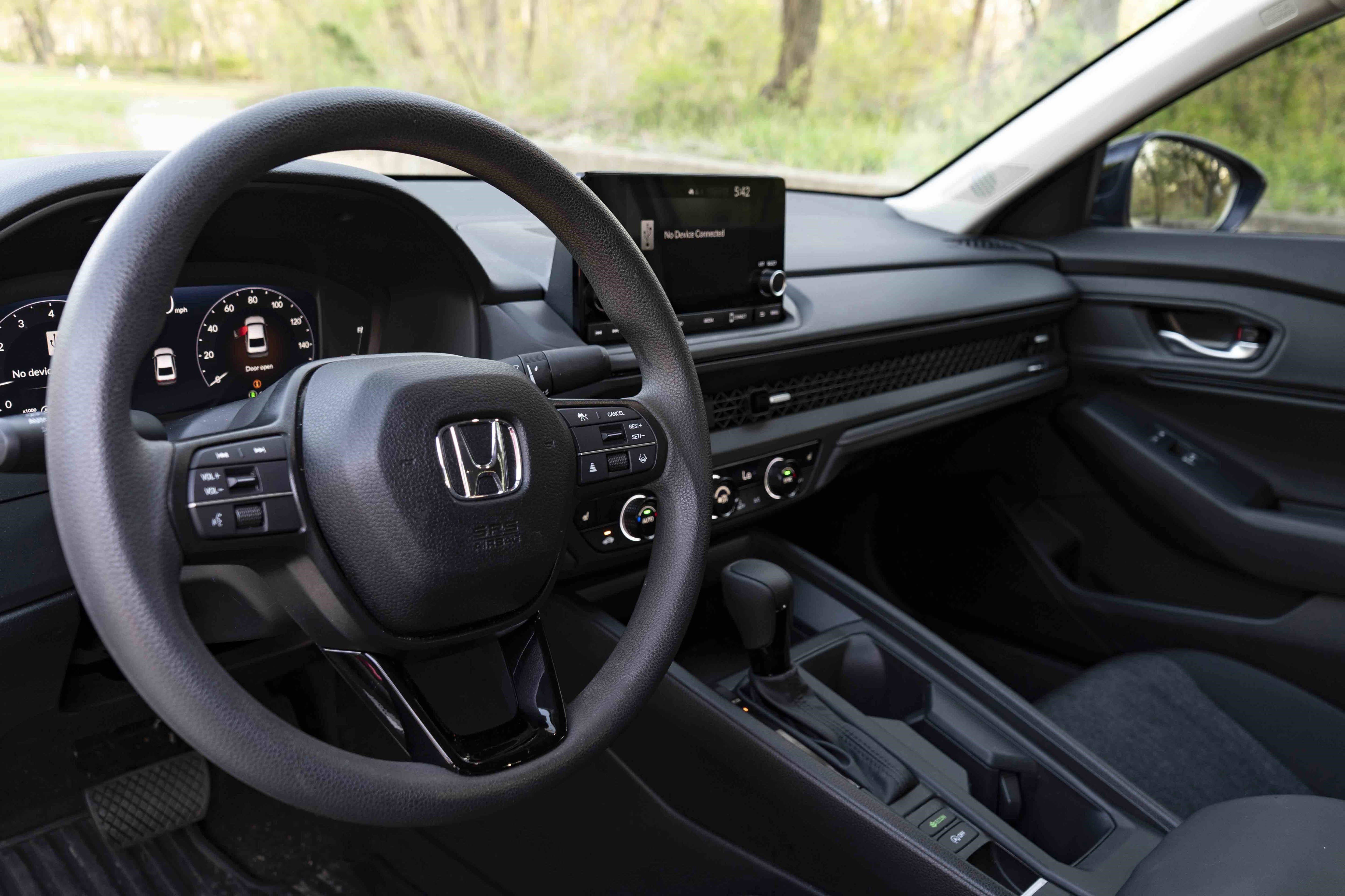 Used 2025 Honda Accord SE image 17