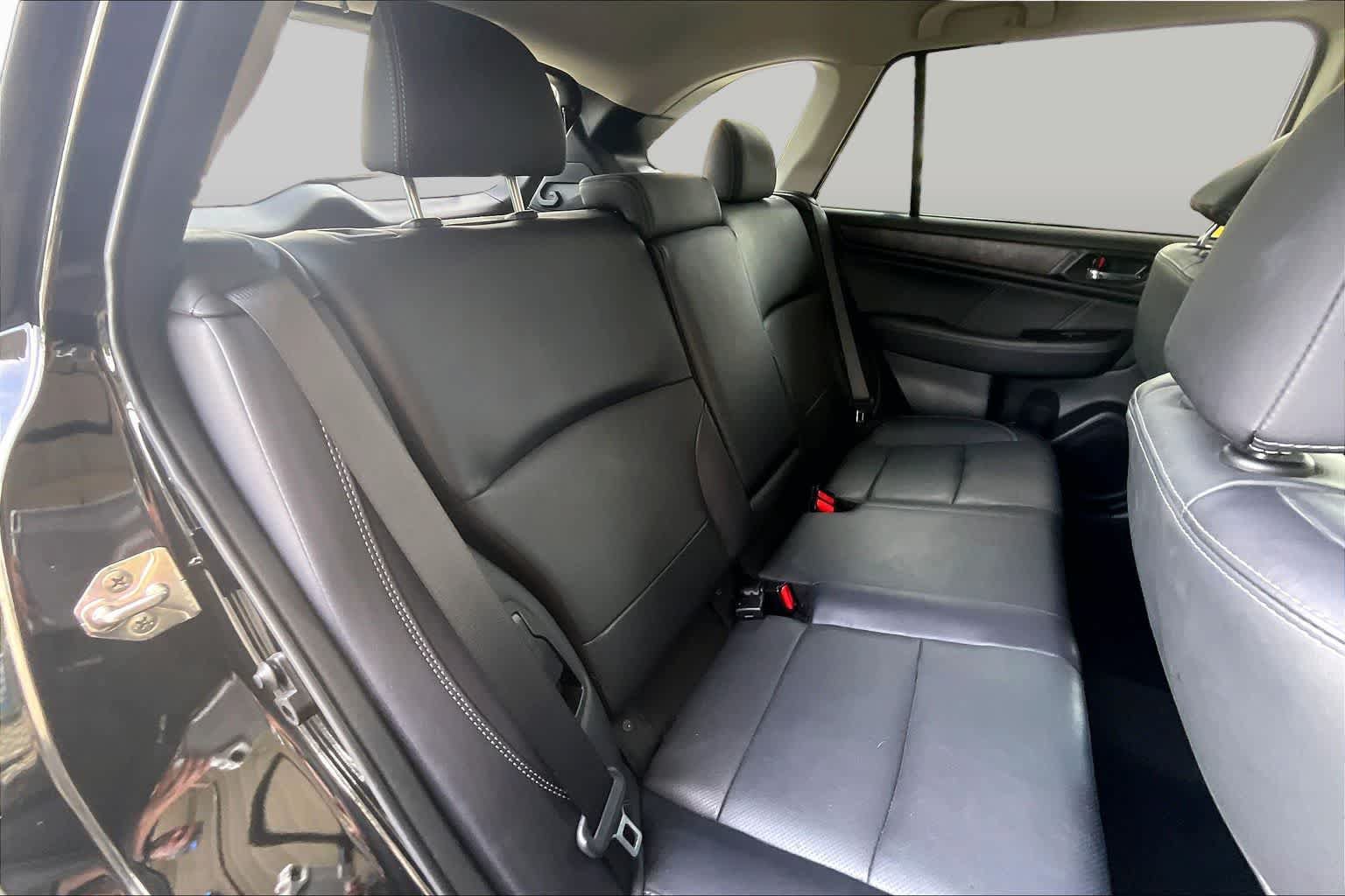 Used 2018 Subaru Outback 3.6R Limited AWD/4WD image 20