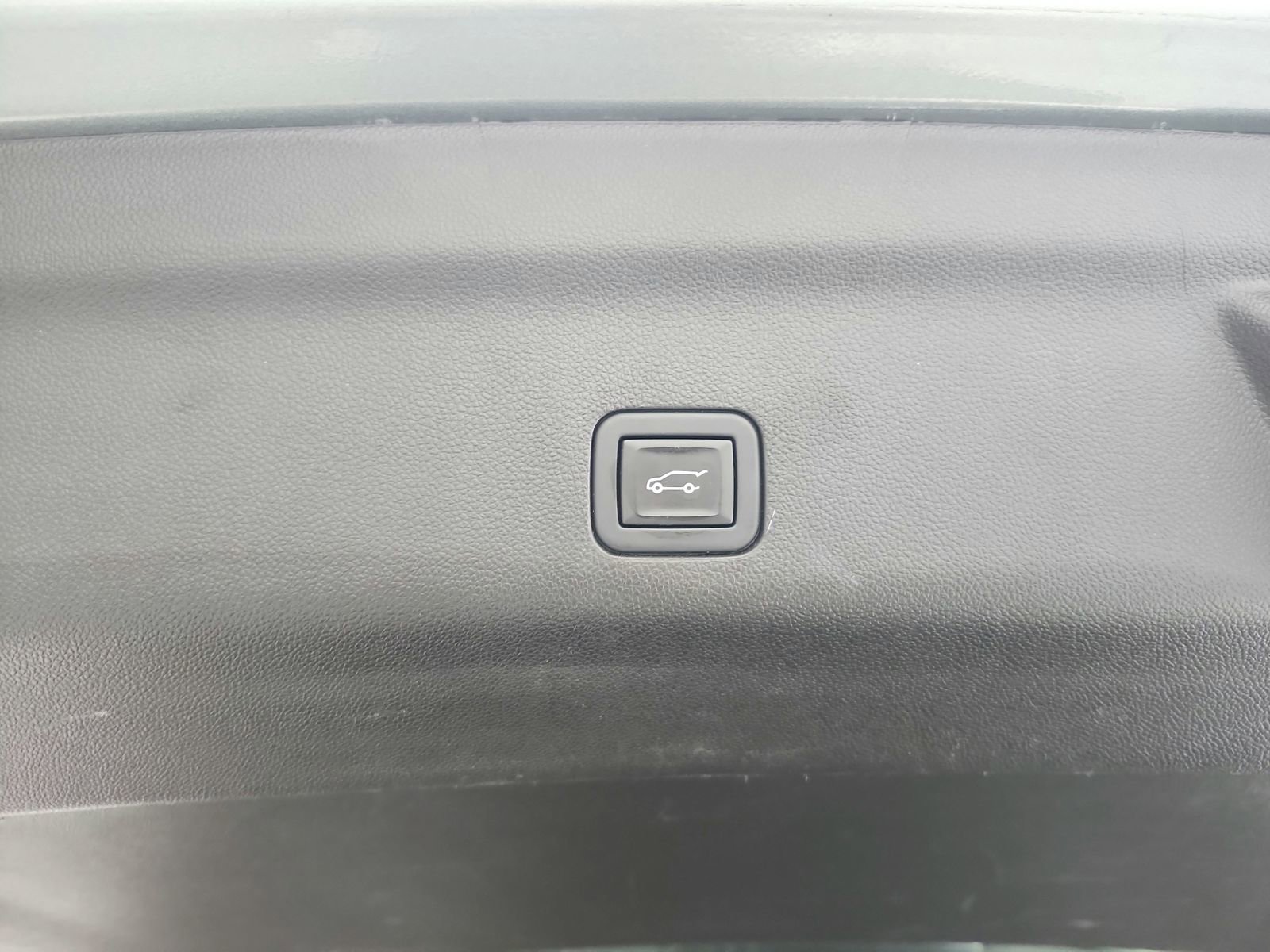 Used 2023 Chevrolet Suburban Premier AWD/4WD image 50