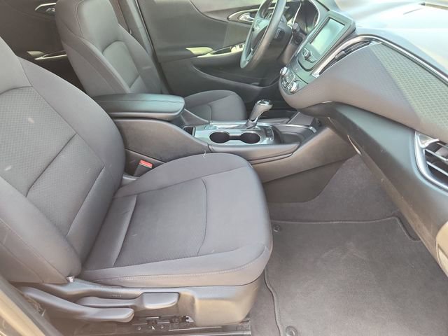 Used 2017 Chevrolet Malibu LT FWD image 26