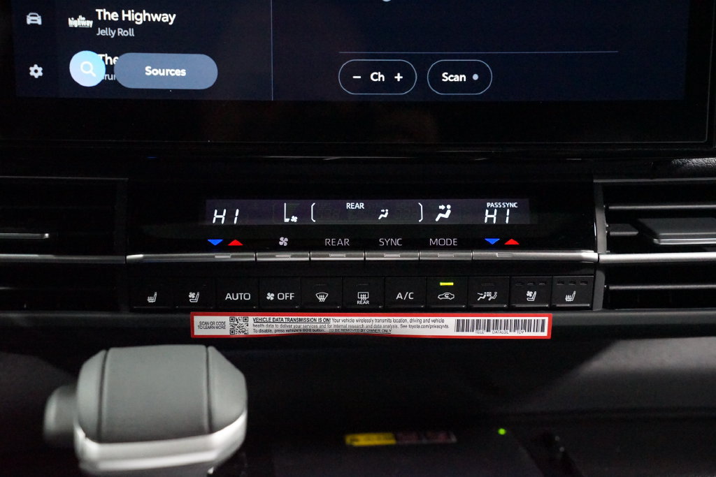 New 2026 Toyota Sienna Platinum AWD/4WD image 21
