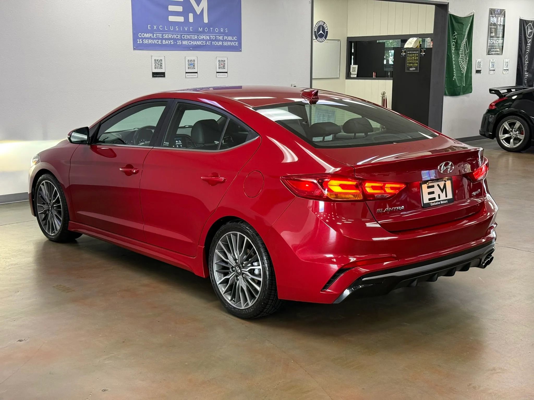 Used 2018 Hyundai Elantra Sport FWD image 4