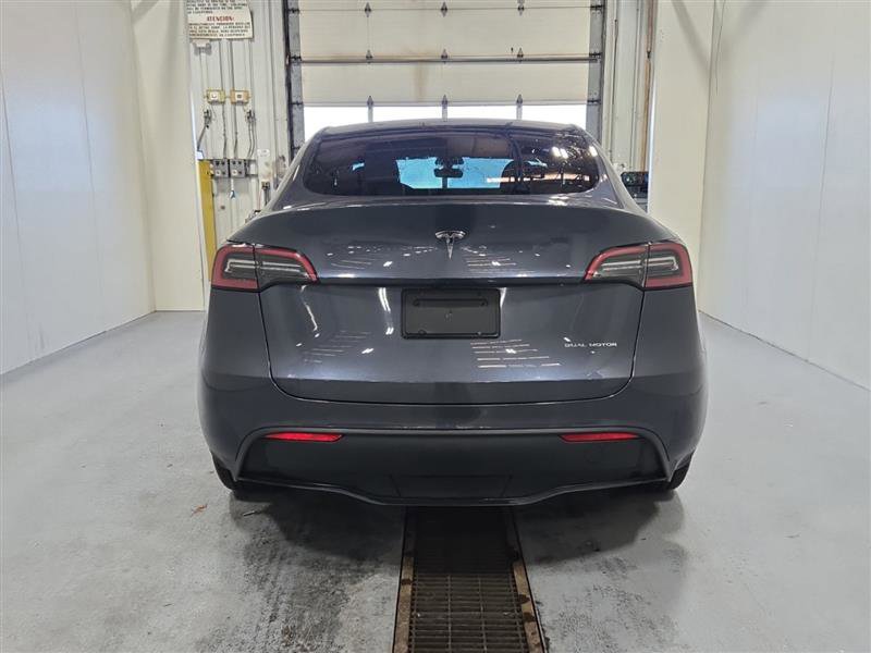 Used 2023 Tesla Model Y Long Range image 7