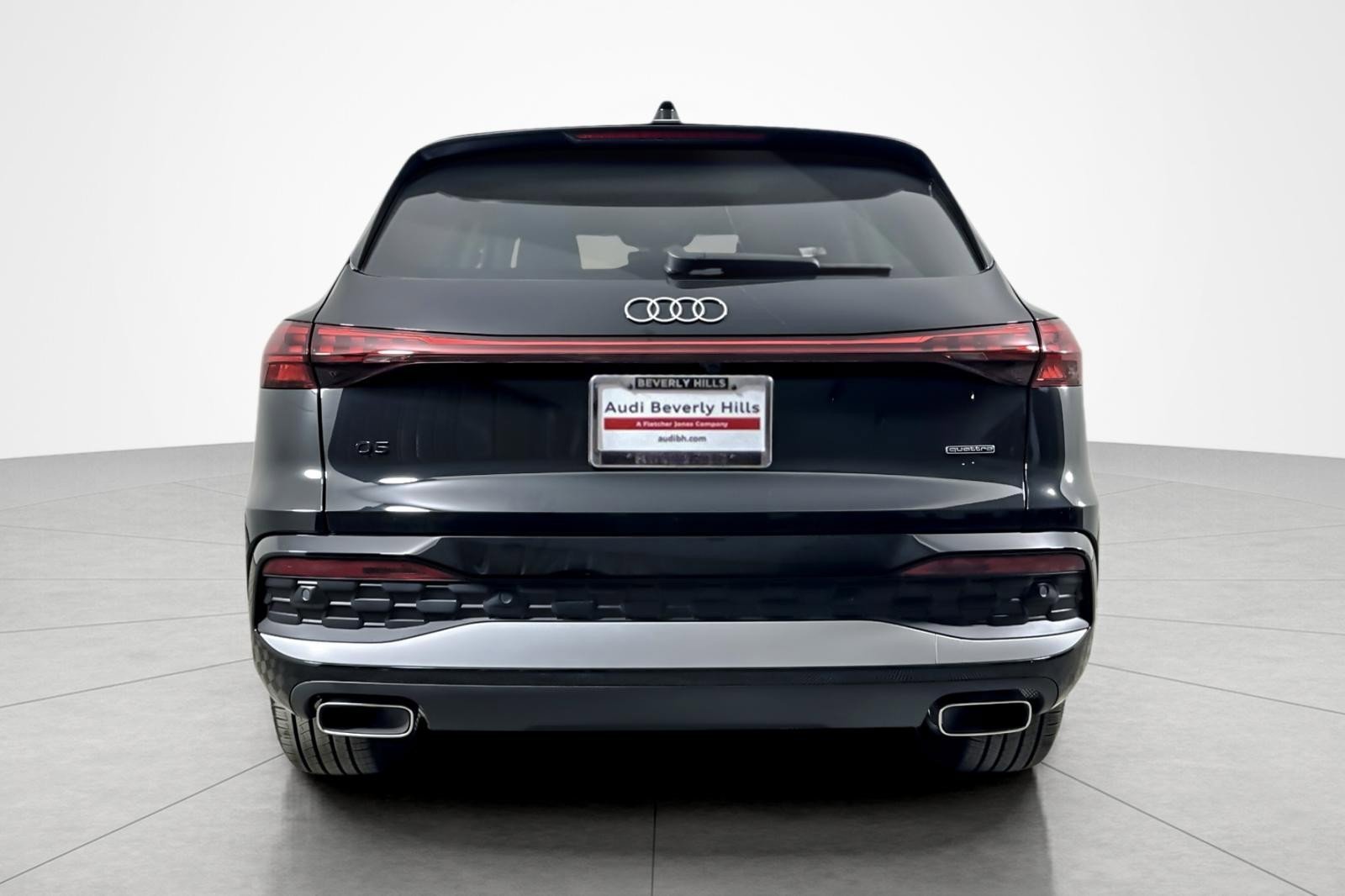 Used 2025 Audi Q5 Premium Plus w/ Premium Plus AWD/4WD image 4