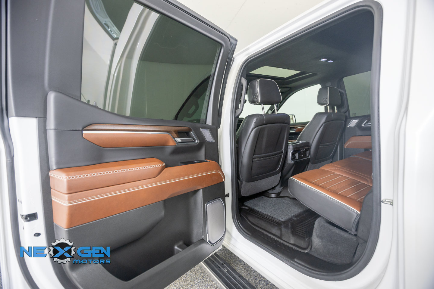 Used 2024 GMC Sierra 1500 Denali Ultimate AWD/4WD image 27