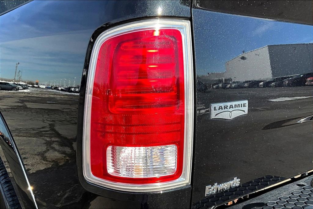 Used 2016 RAM 1500 Laramie w/ Convenience Group AWD/4WD image 24
