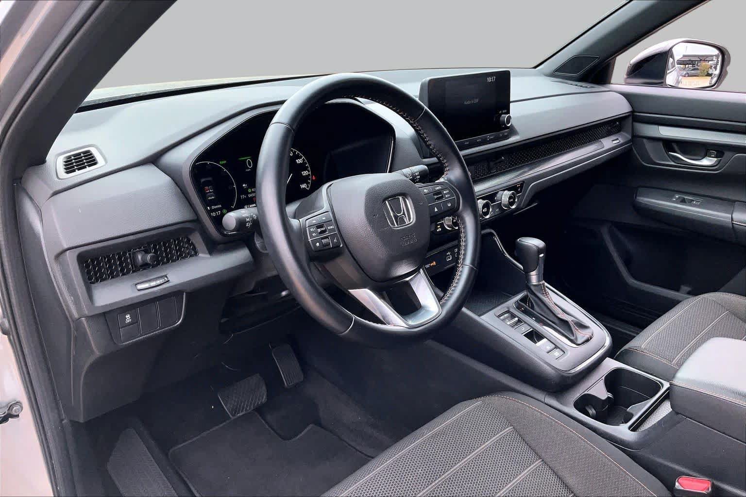 Used 2025 Honda CR-V Sport image 16