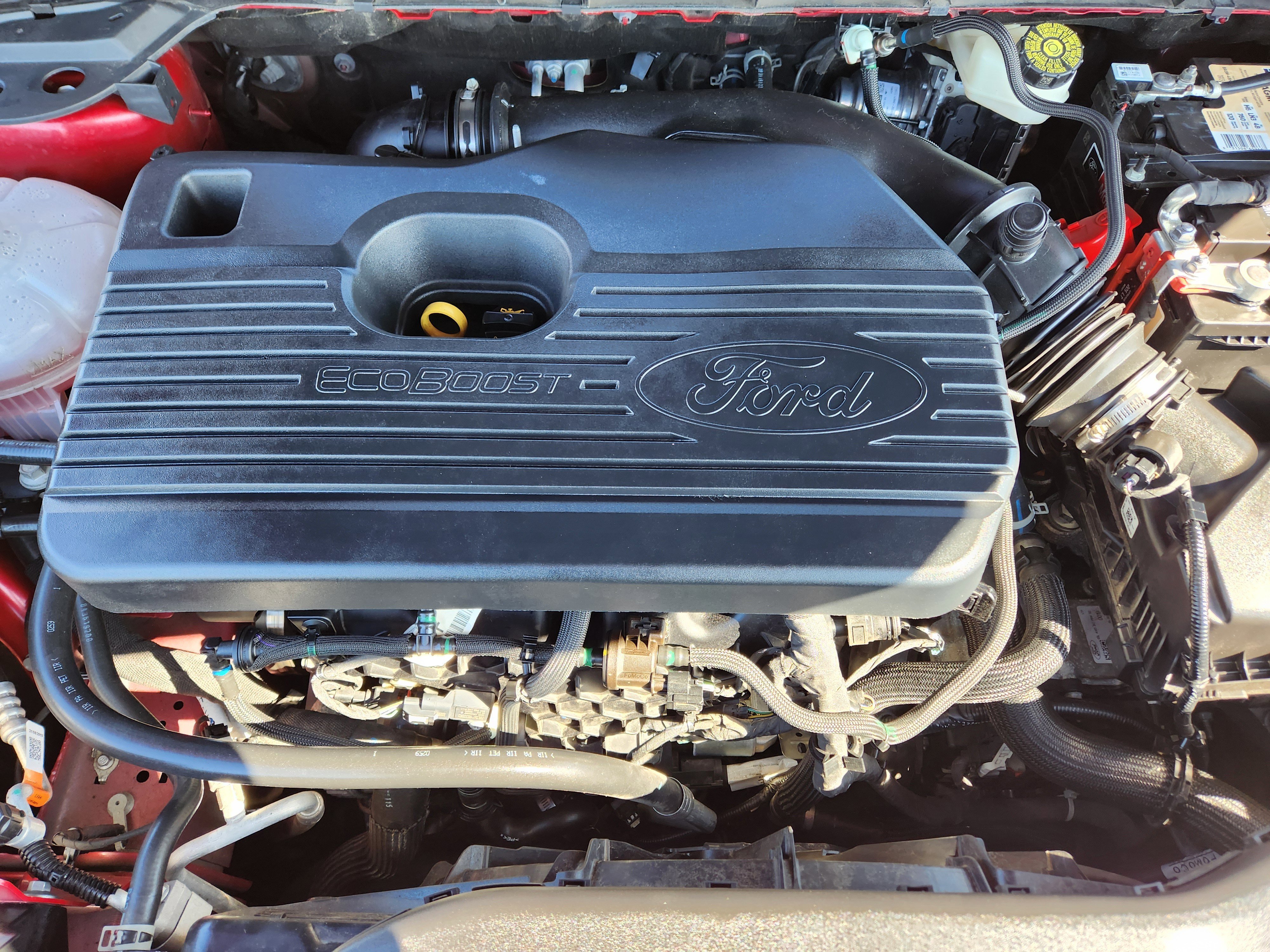 Used 2020 Ford Escape Titanium image 9