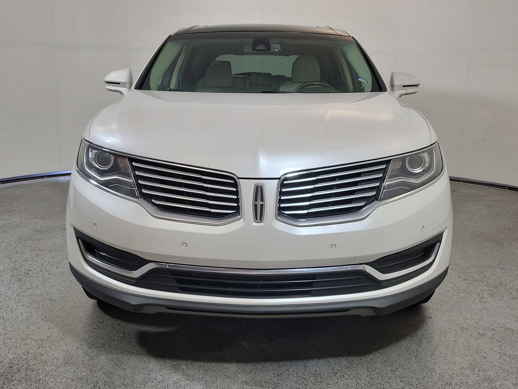 Used 2016 Lincoln MKX Reserve w/ Technology Package FWD image 2