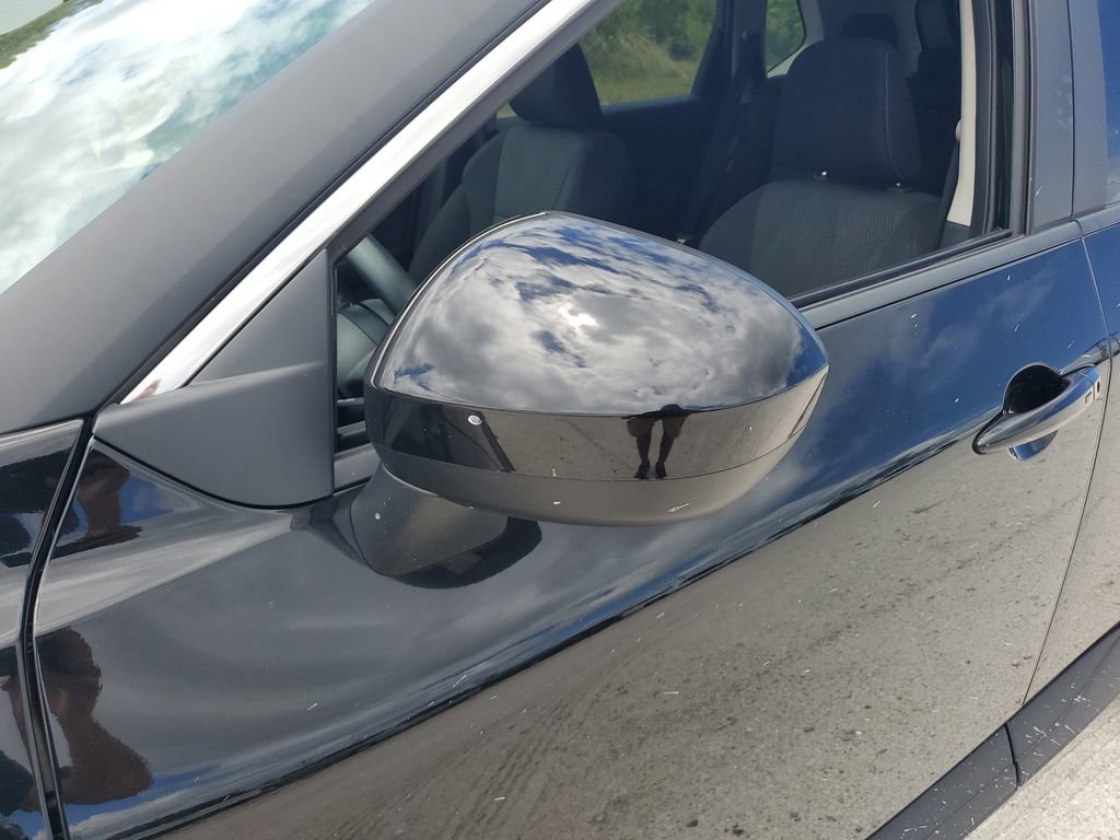 Used 2024 Nissan Rogue SV image 35