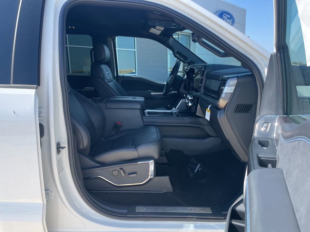 New 2026 Ford F350 Platinum w/ FX4 Off-Road Package image 28