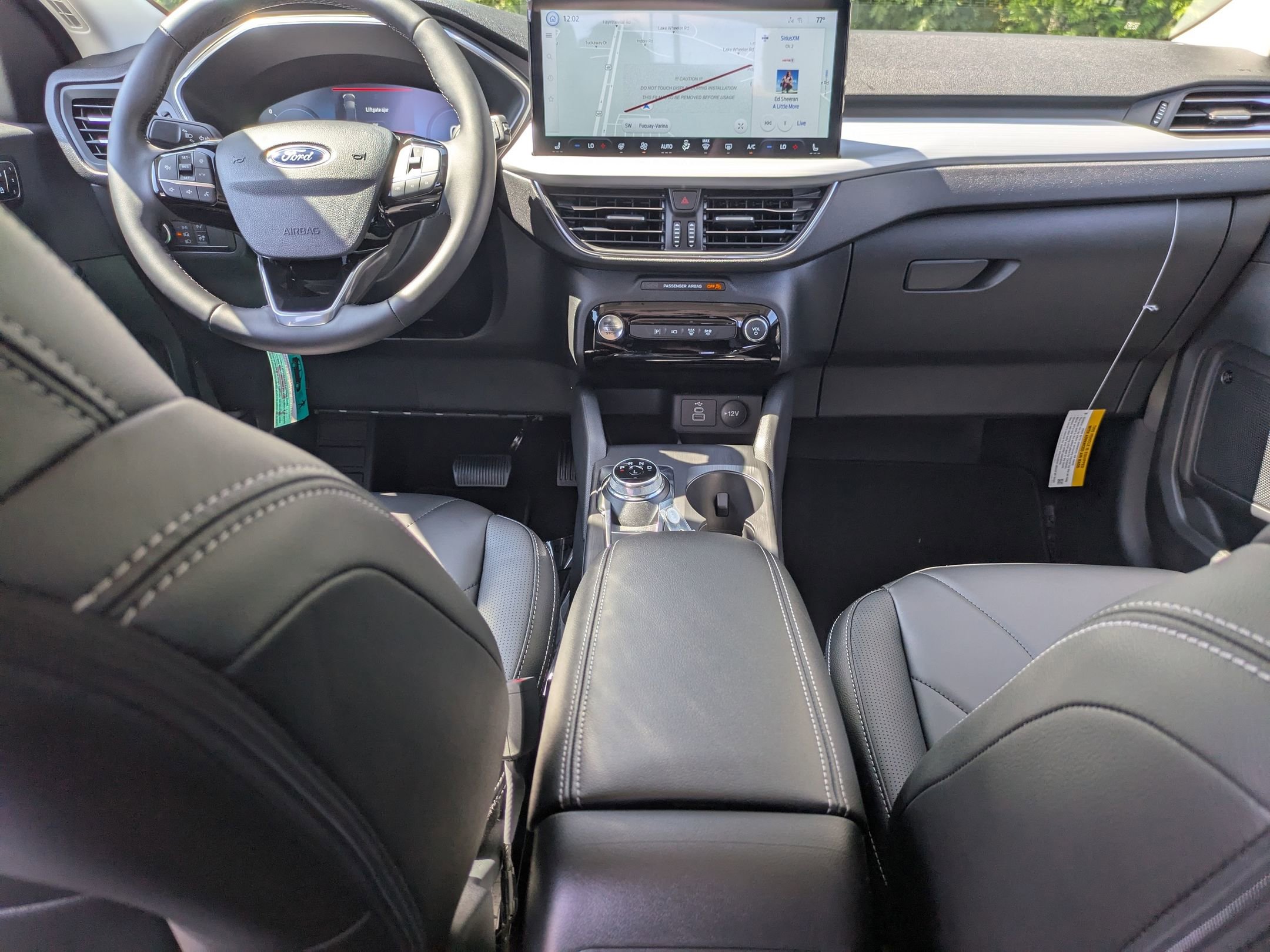 New 2025 Ford Escape SE w/ PHEV Premium Package image 30