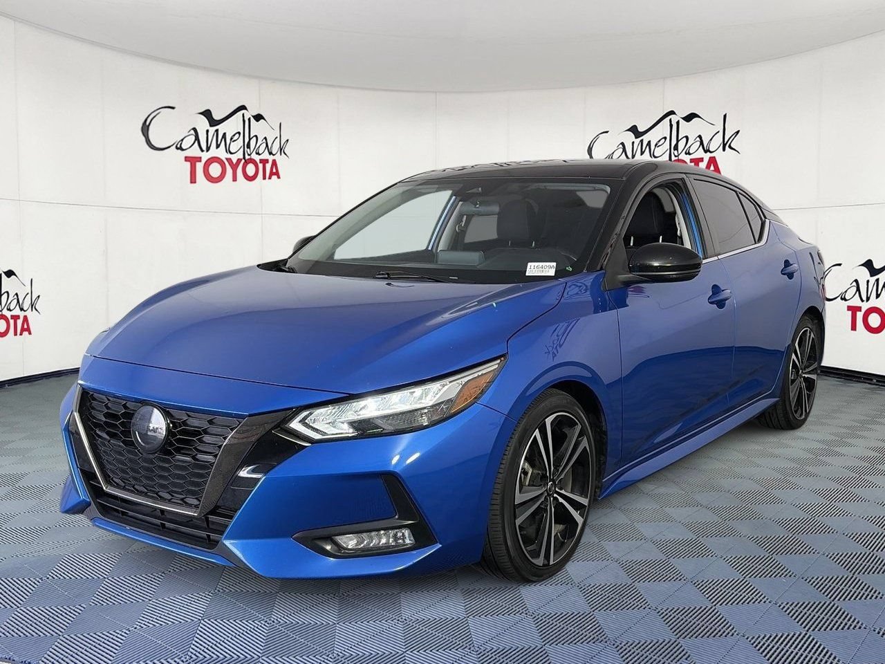 Used 2022 Nissan Sentra SR FWD image 2