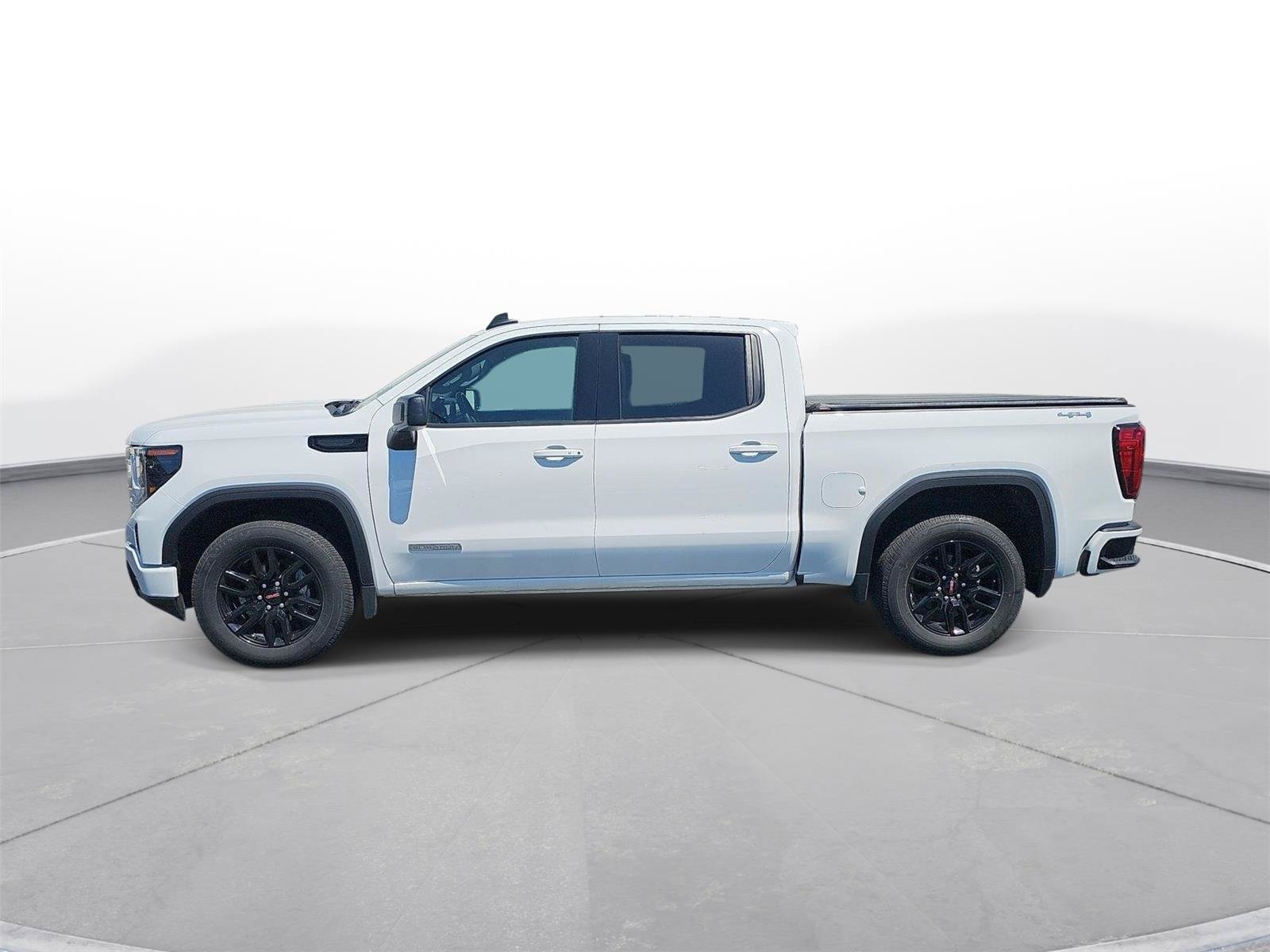 Used 2024 GMC Sierra 1500 Elevation AWD/4WD image 9