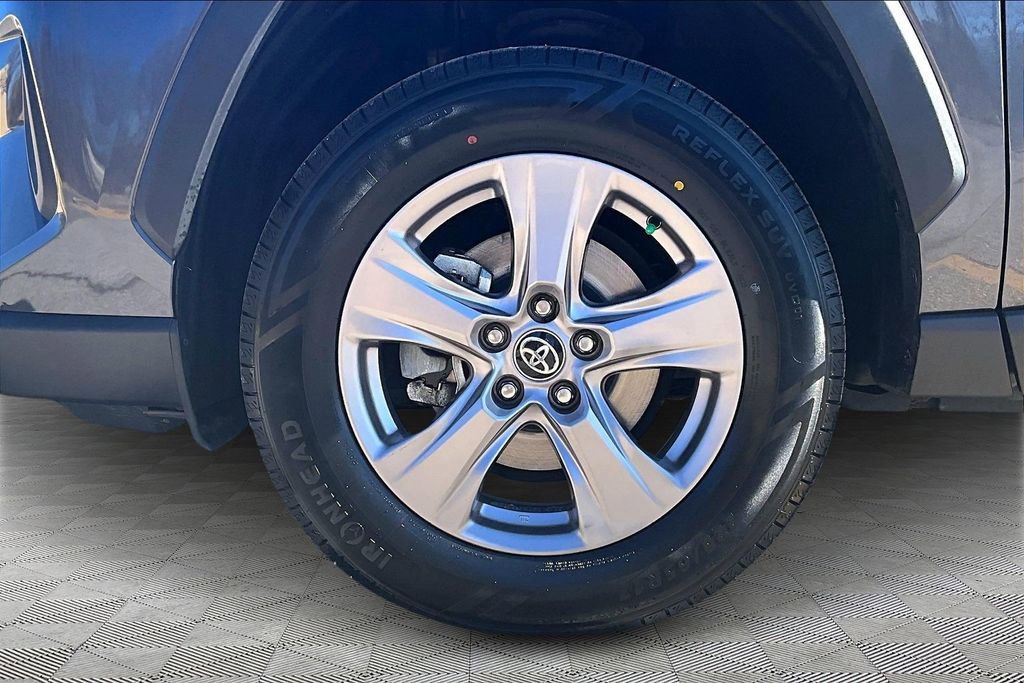 Used 2023 Toyota RAV4 XLE image 9