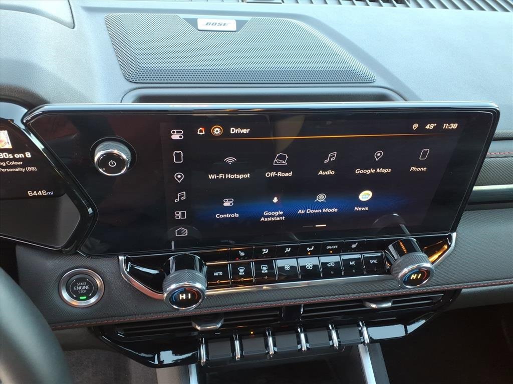 Used 2025 Chevrolet Colorado Z71 w/ Technology Package image 27