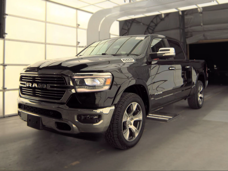 Used 2019 RAM 1500 Laramie AWD/4WD image 3