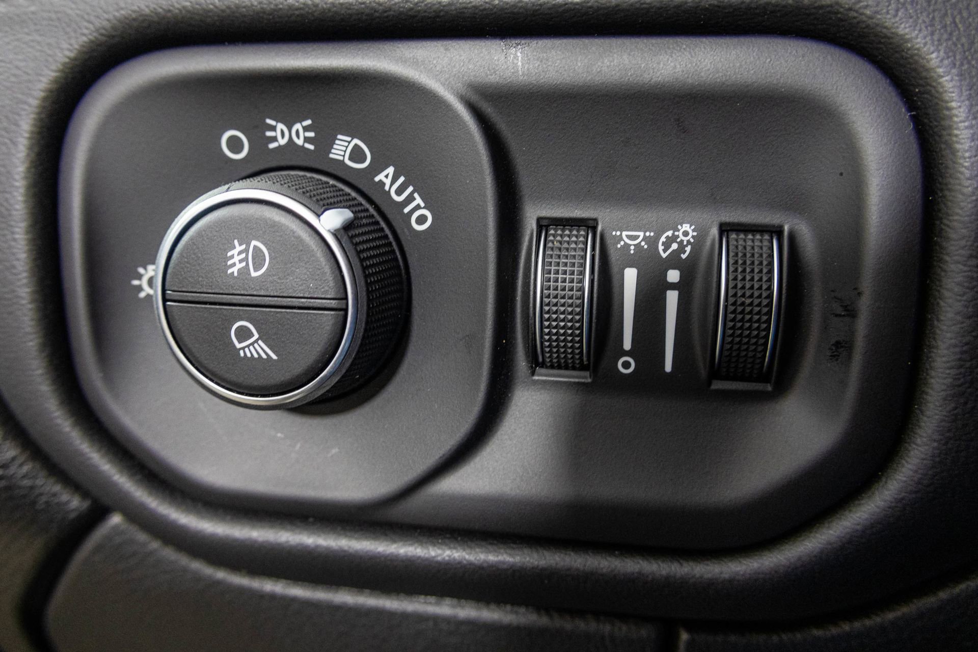 New 2026 RAM 3500 Limited image 33