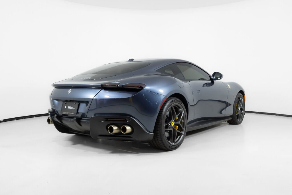 Used 2024 Ferrari Roma RWD image 5