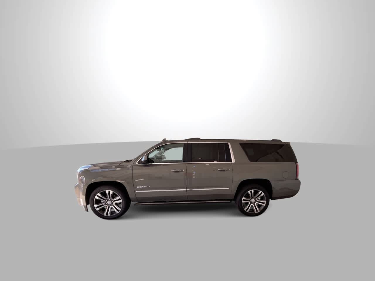 Used 2018 GMC Yukon XL Denali w/ Denali Ultimate Package AWD/4WD image 5