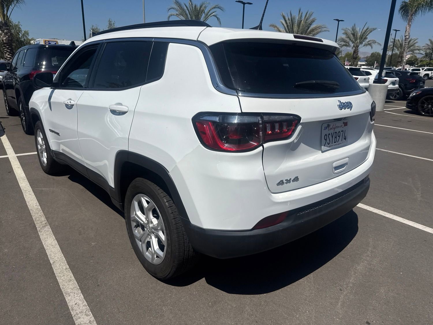 Used 2024 Jeep Compass Latitude AWD/4WD image 6
