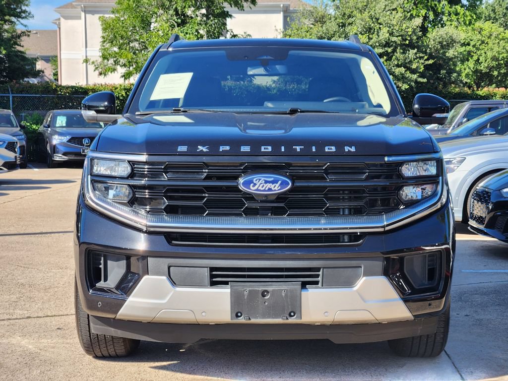 Used 2025 Ford Expedition Max Platinum AWD/4WD image 4