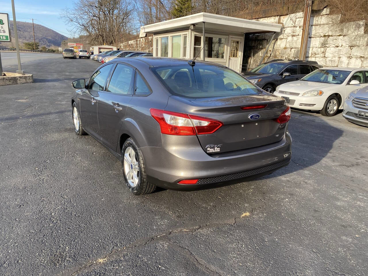 Used 2014 Ford Focus SE image 3