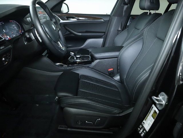 Used 2025 BMW X4 xDrive30i AWD/4WD image 22