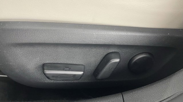 Used 2025 MAZDA MAZDA3 s image 34