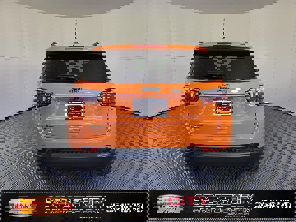 New 2026 Jeep Compass Latitude image 6