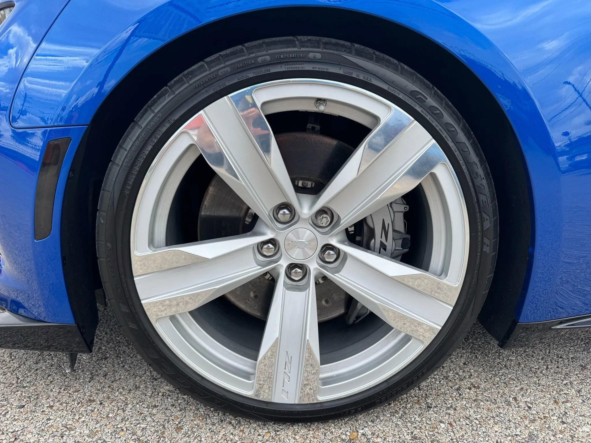 Used 2018 Chevrolet Camaro ZL1 w/ LPO, ZL1 Protection Package RWD image 14