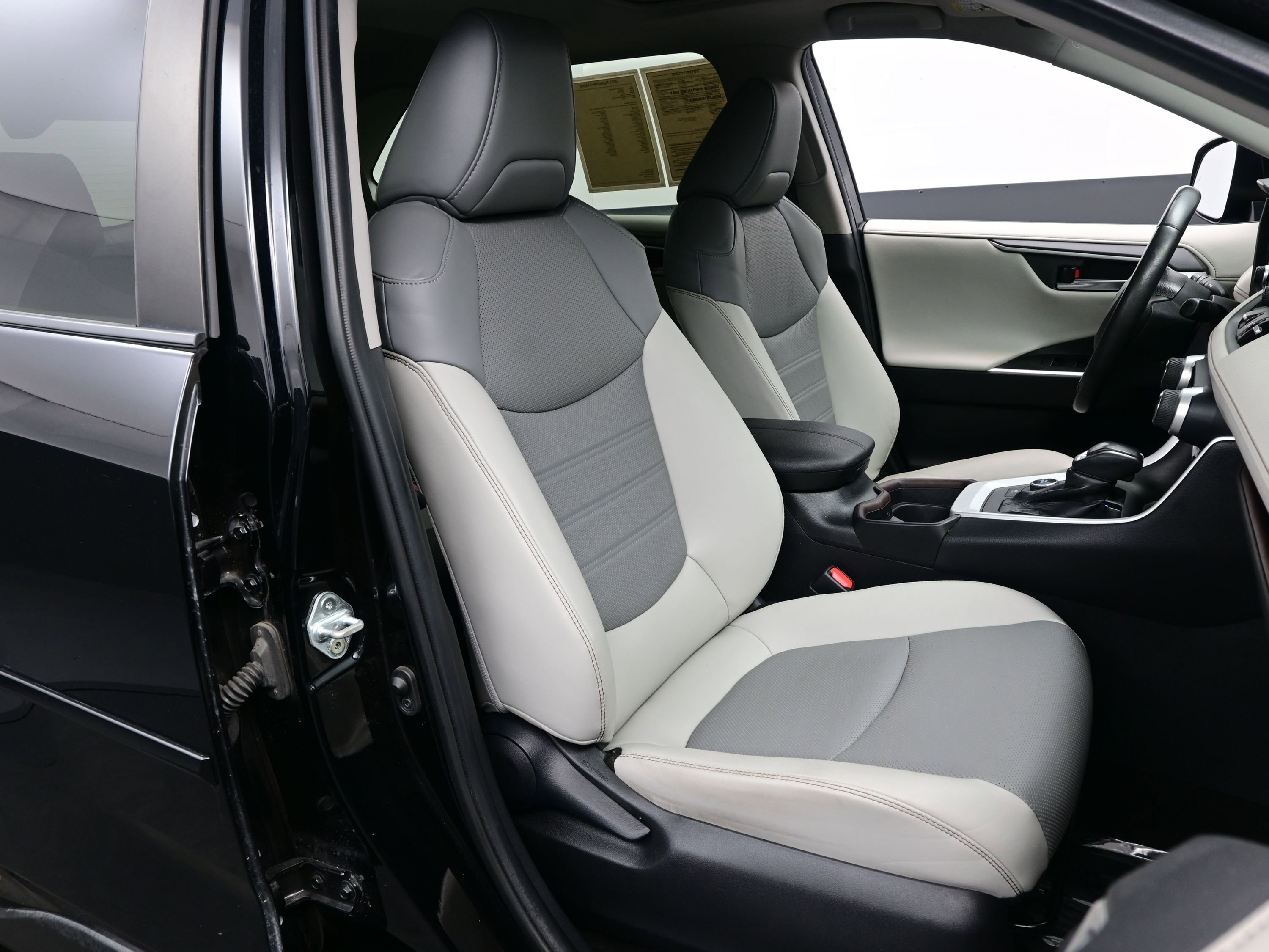 Used 2021 Toyota RAV4 Limited w/ Limited Grade Weather Package image 13