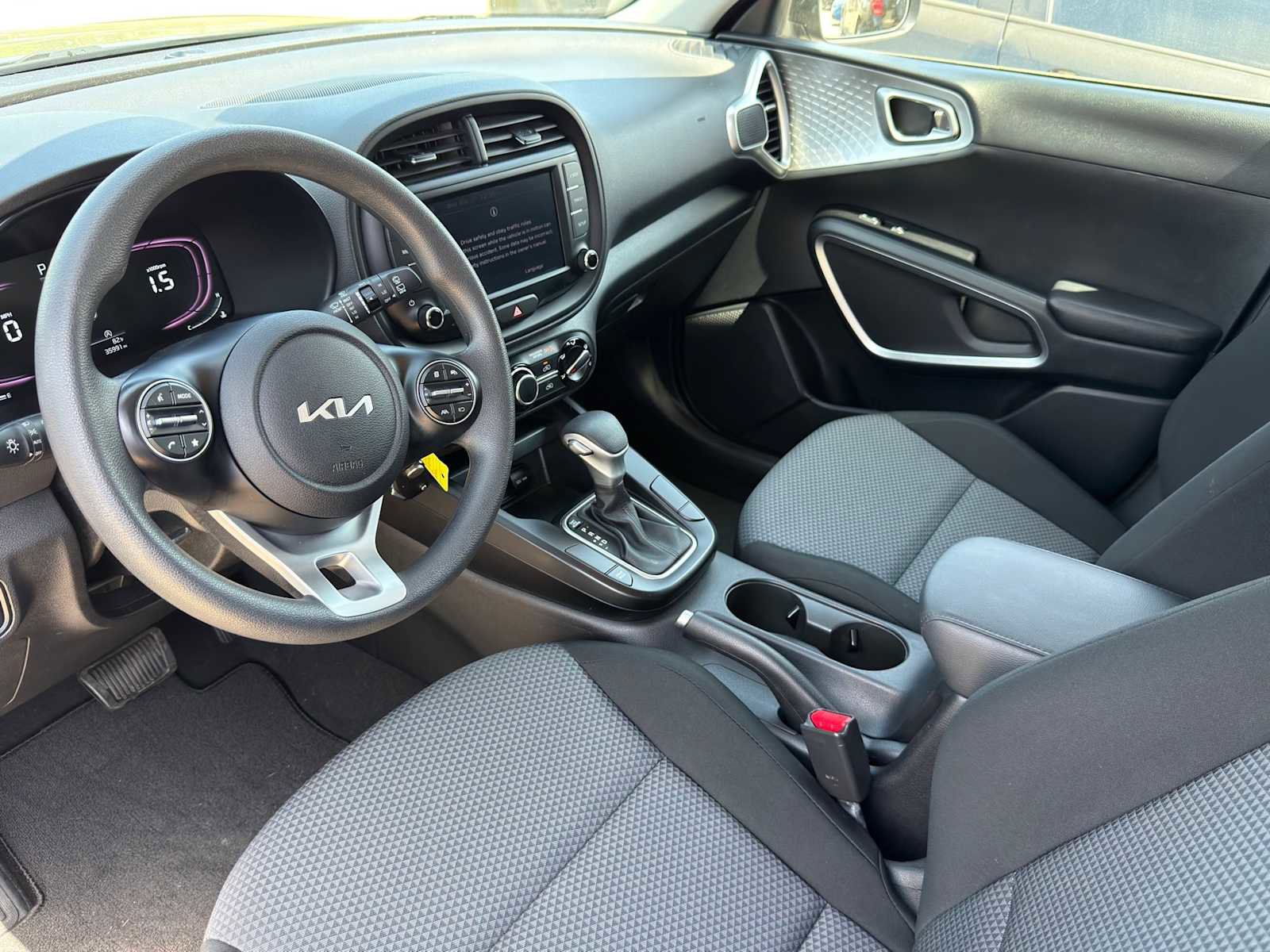 Certified 2023 Kia Soul LX w/ LX Technology Package image 9