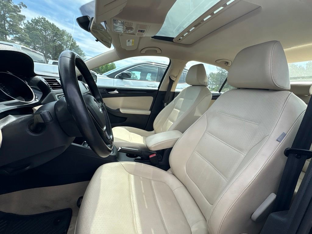 Used 2016 Volkswagen Jetta SEL FWD image 8
