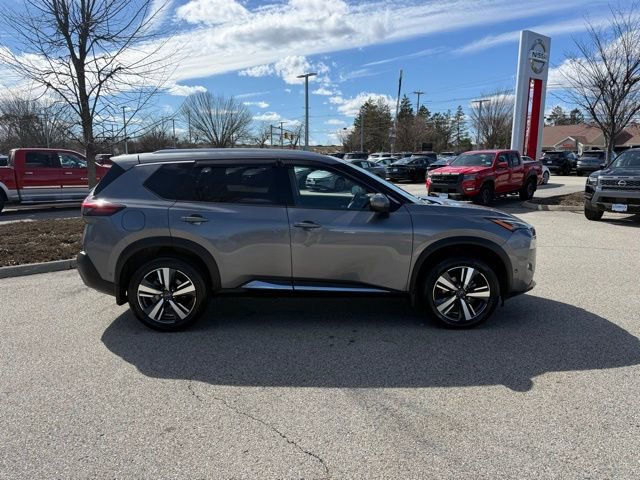 Used 2023 Nissan Rogue SL w/ SL Premium Package image 4